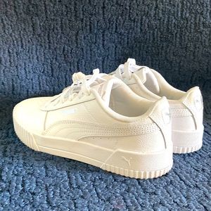 Puma White Leather Carina L Sneakers size 6.5